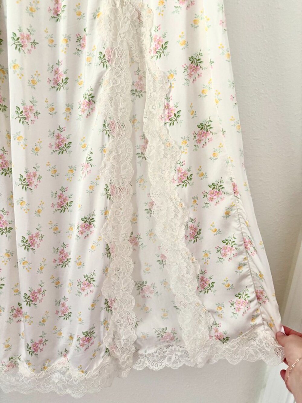 Aerie Floral Lace Skirt - Picture 2 of 7